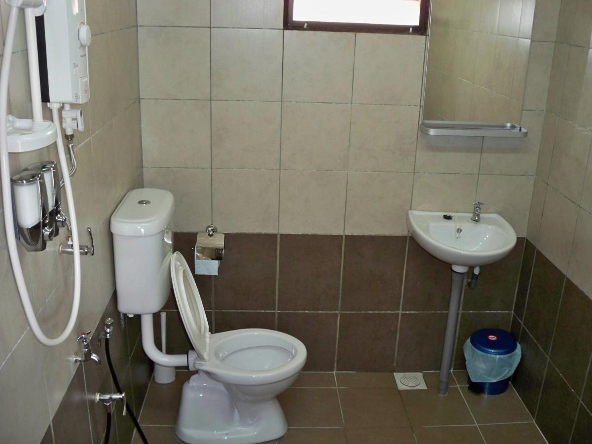 Uk Farm Agro Resort Keluang Ngoại thất bức ảnh