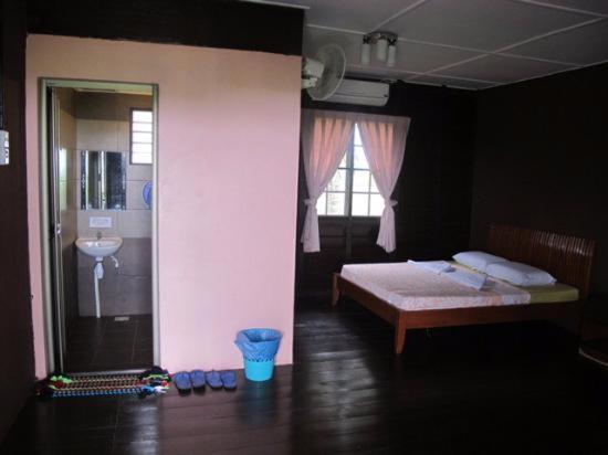 Uk Farm Agro Resort Keluang Ngoại thất bức ảnh