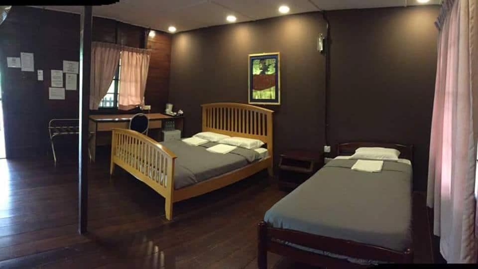 Uk Farm Agro Resort Keluang Ngoại thất bức ảnh