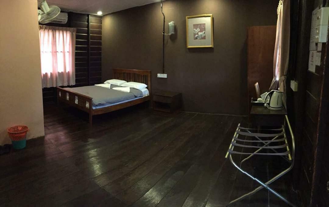Uk Farm Agro Resort Keluang Ngoại thất bức ảnh